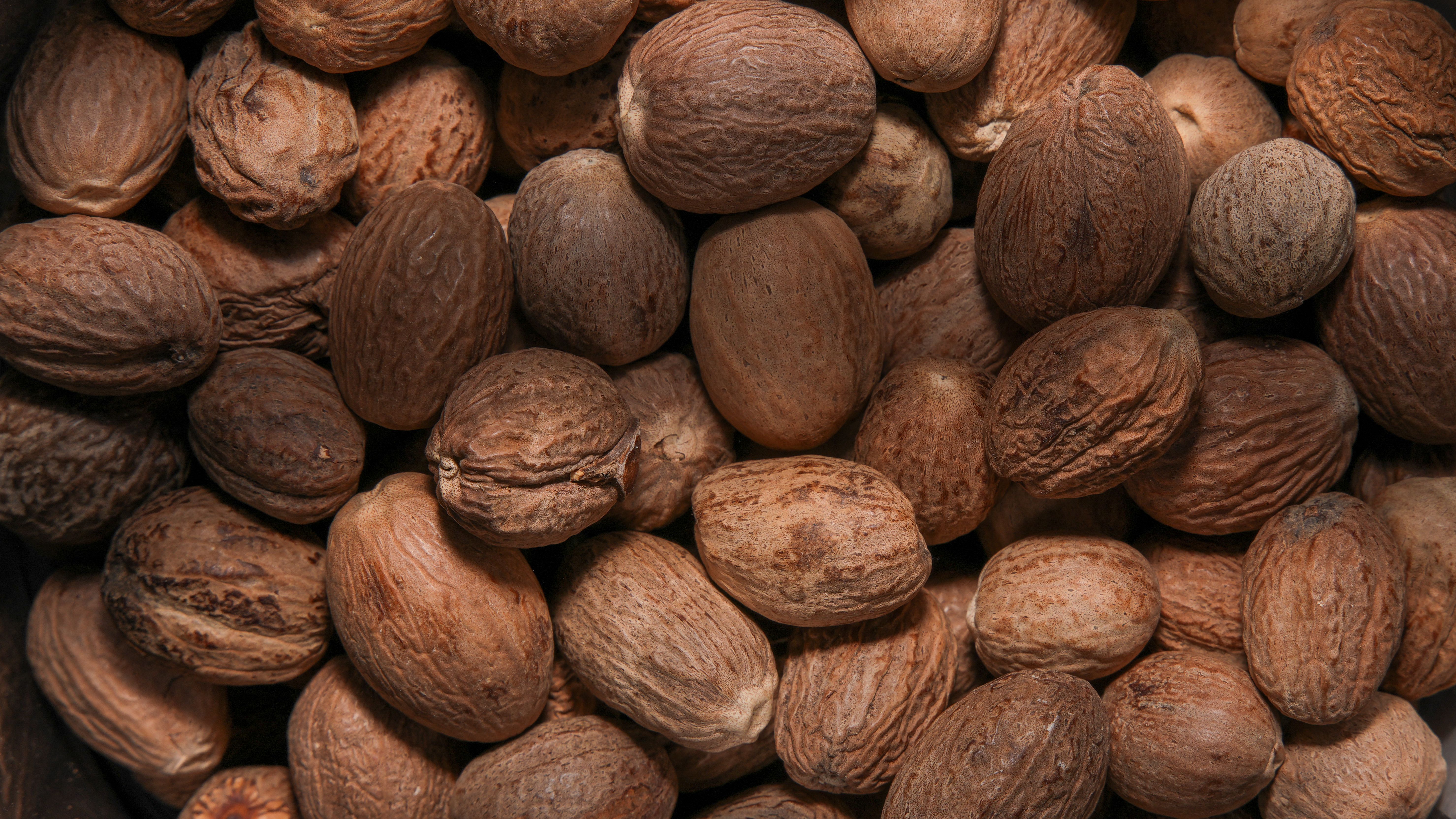 Nutmeg (Whole)